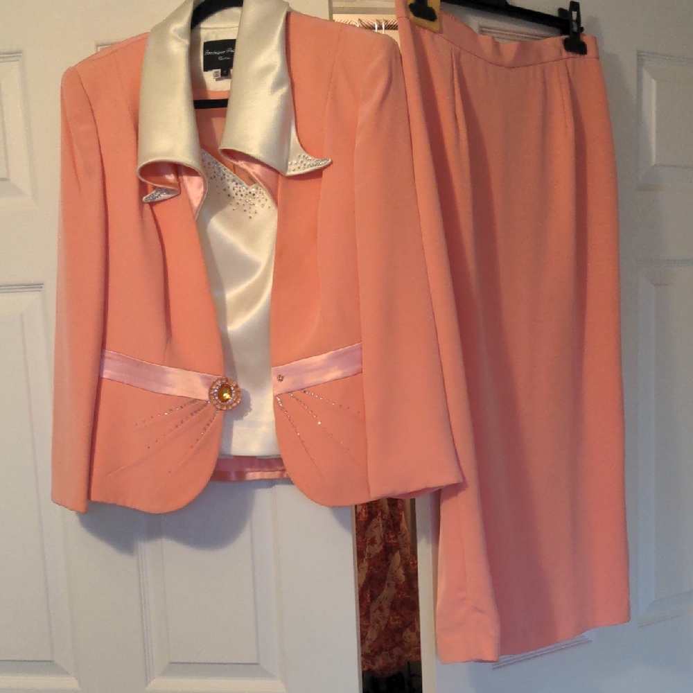 Elegant Peach Women's Suit Set